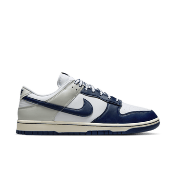 Dunk Low 'New York Yankees'