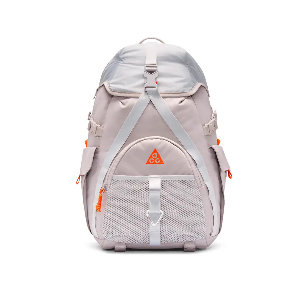 Nike ACG DAYMAX Backpack in College Grey Nike ACG DAYMAX Backpack in College Grey