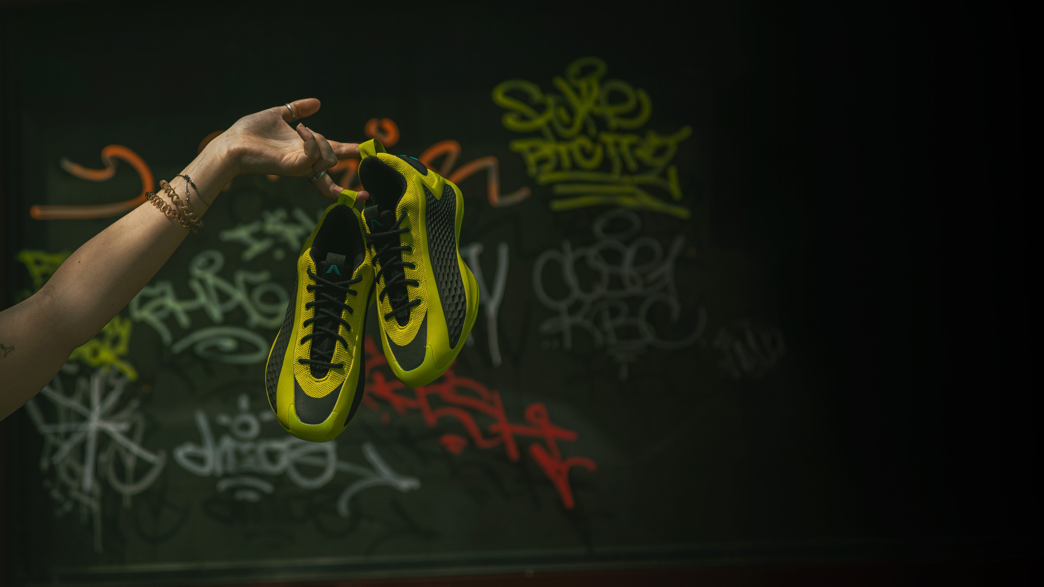 slider image slider_item_if9cwX