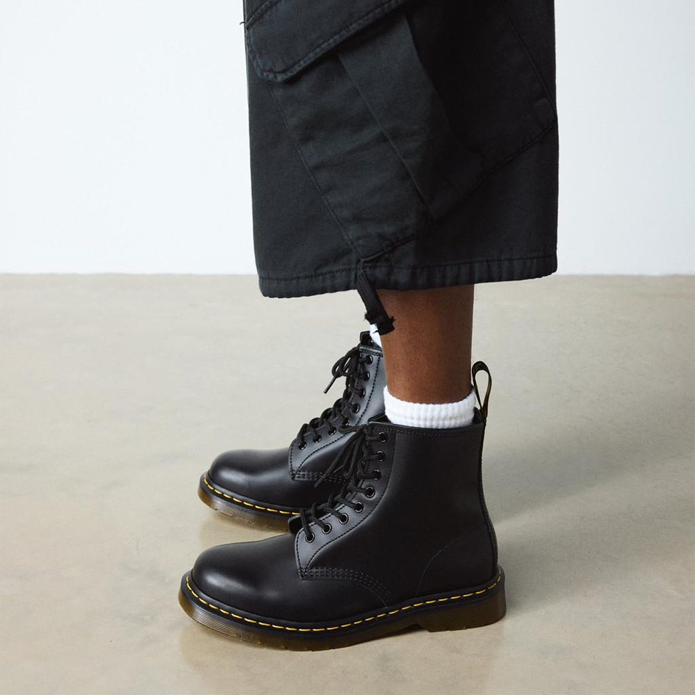 1460 Smooth Leather Lace Up Boots 'Black'