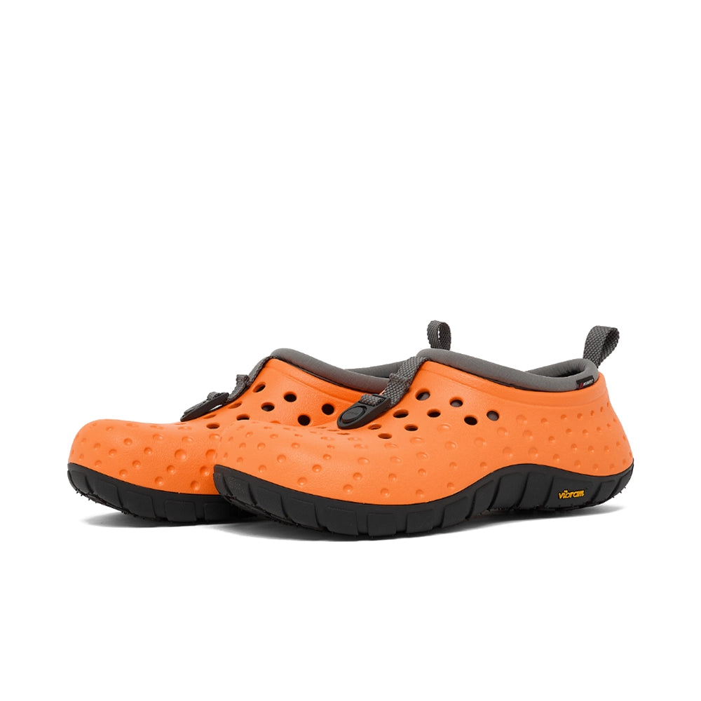 U Tembo II RO 'Orange Zing Black'