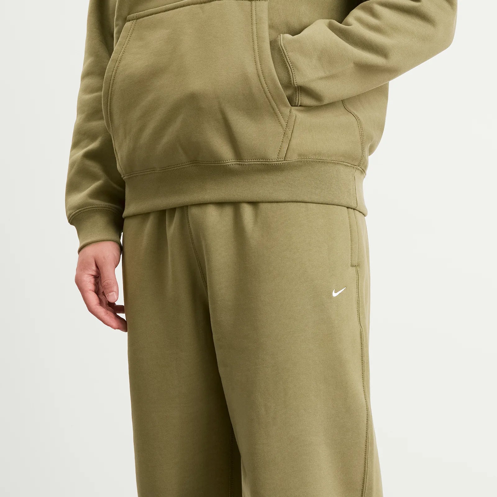 Solo Swoosh Cuffed Sweatpants 'Medium Olive'