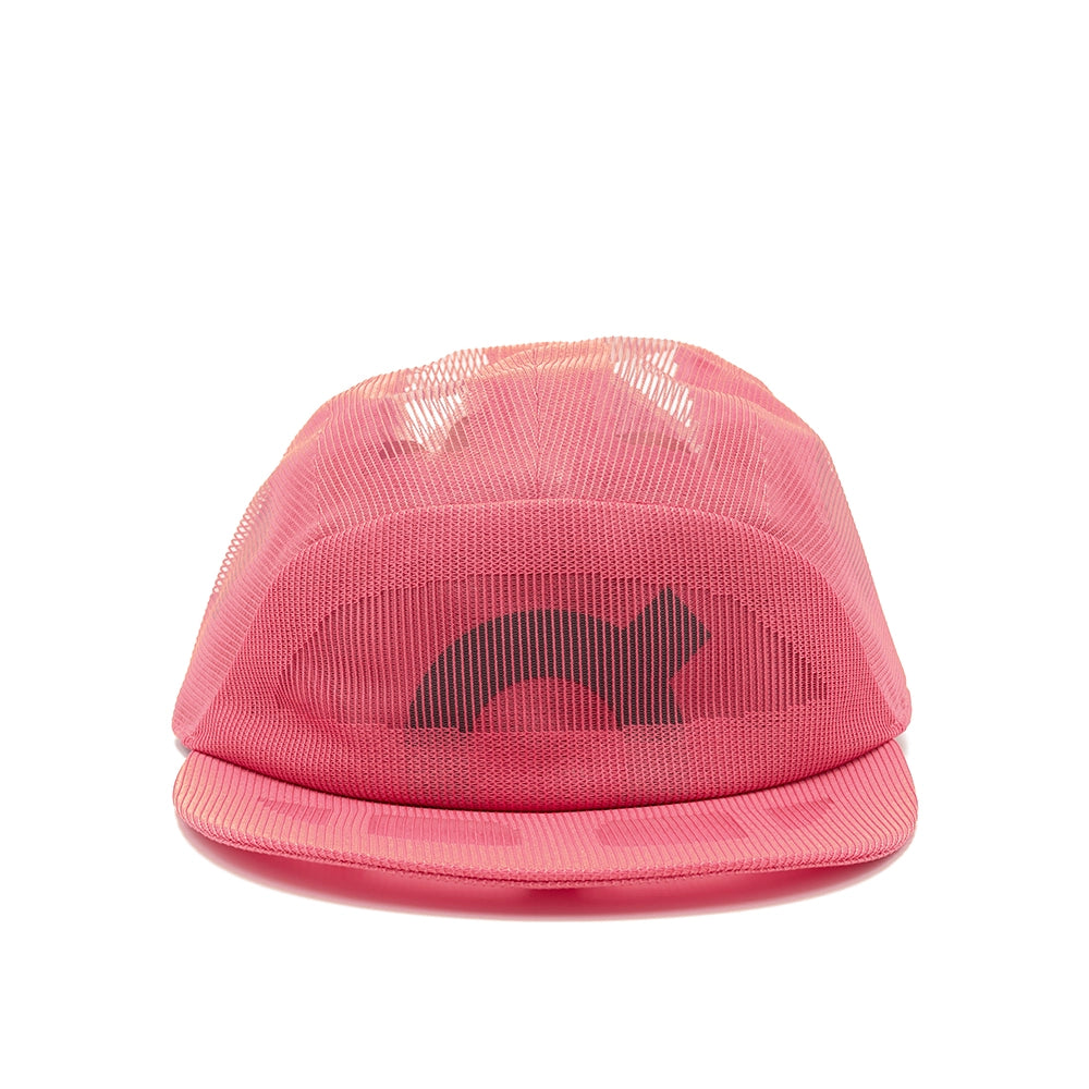 On Running Specter Cap in Camellia pink, front view showing the mesh crown and dark On logo.