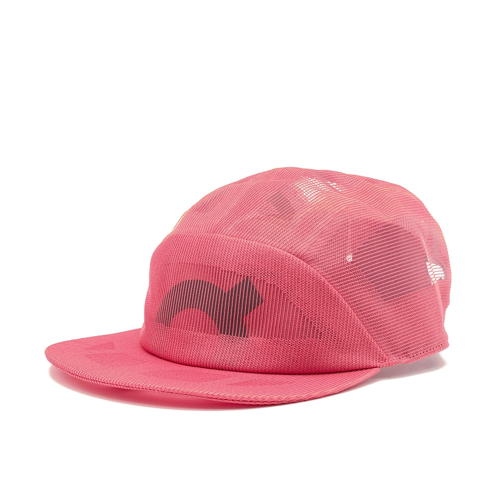 On Running Specter Cap in Camellia pink, angled front view showing the flat brim and mesh panels.