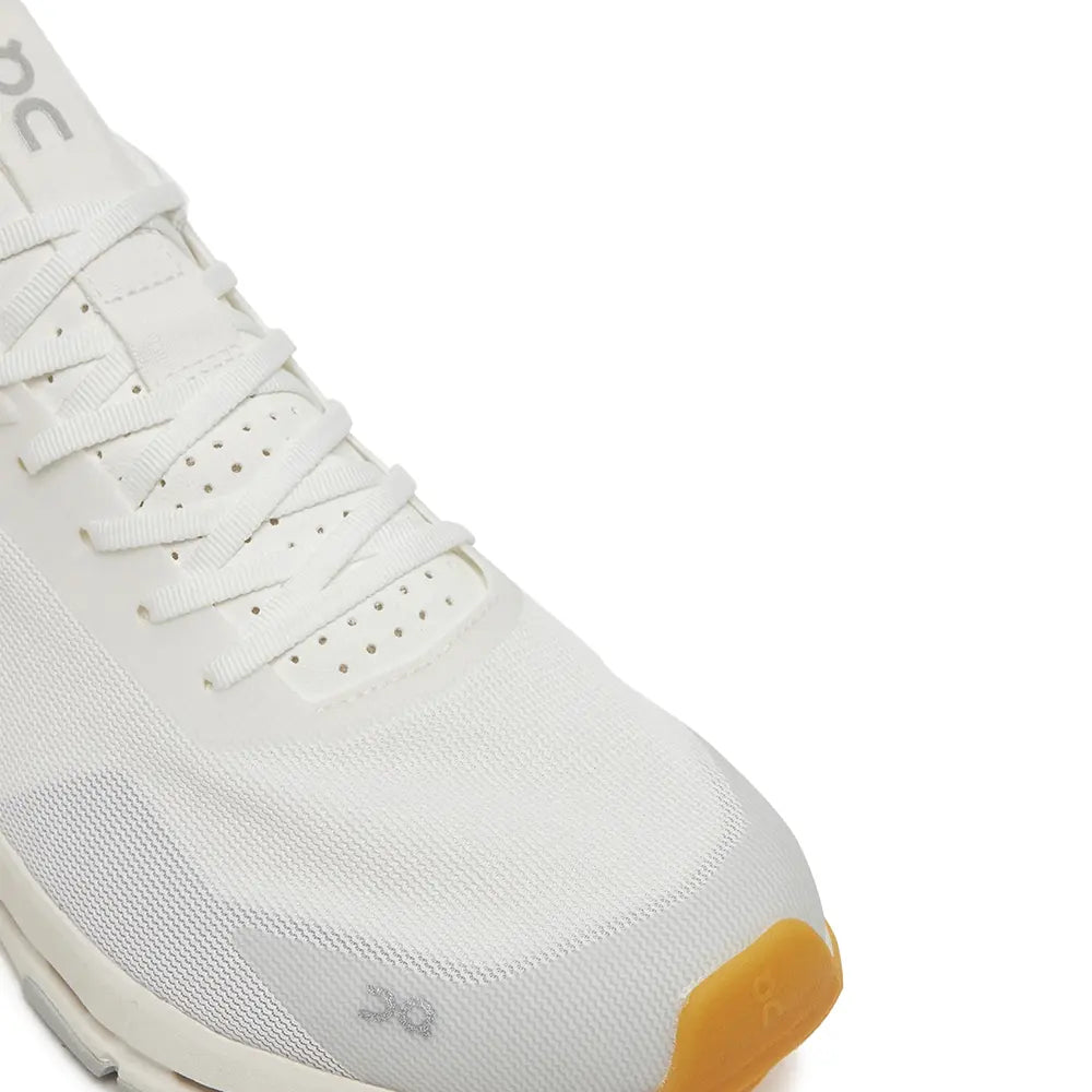 Cloudnova Form 2 'White Ivory'
