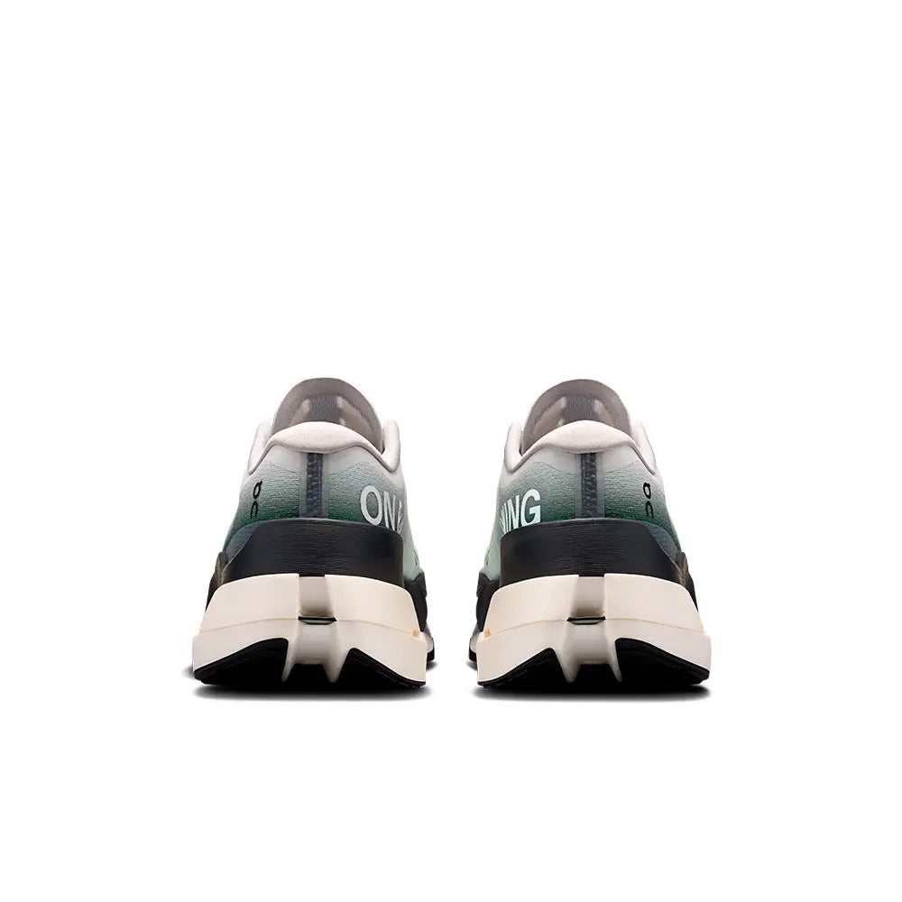 Cloudboom Max 'White Black'