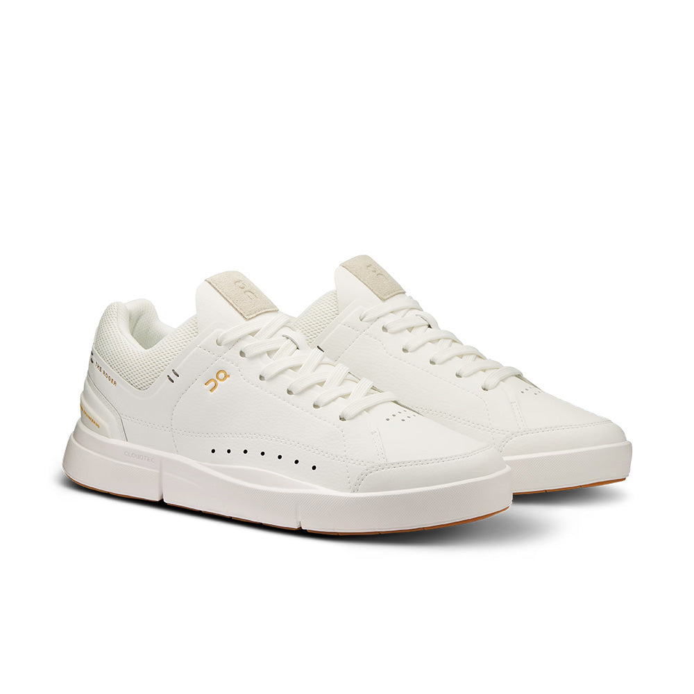 W The ROGER Centre Court 'White Gum'