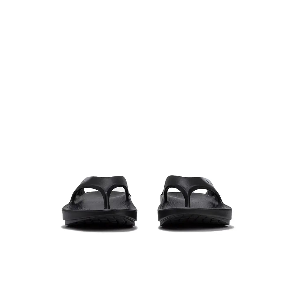 OOFOS original × and wander Recovery Sandal 'Black'