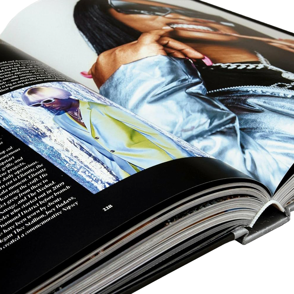 ICE COLD. A HIP-HOP JEWELRY HISTORY