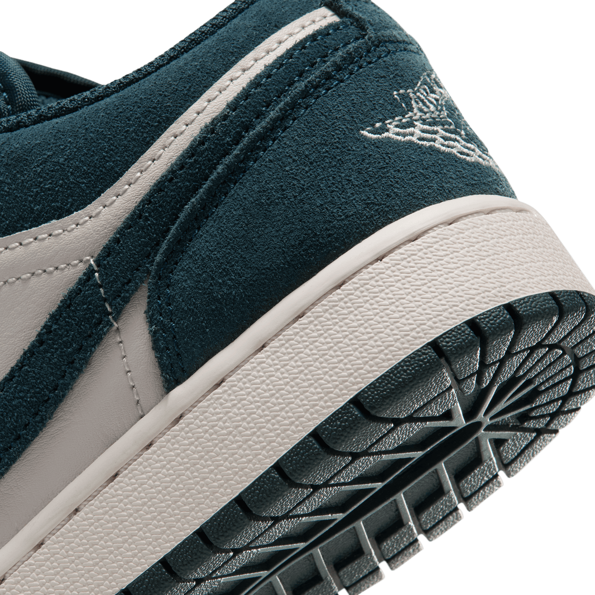 Air Jordan 1 Low GS 'Midnight Spruce Pale Ivory Light Orewood Brown'
