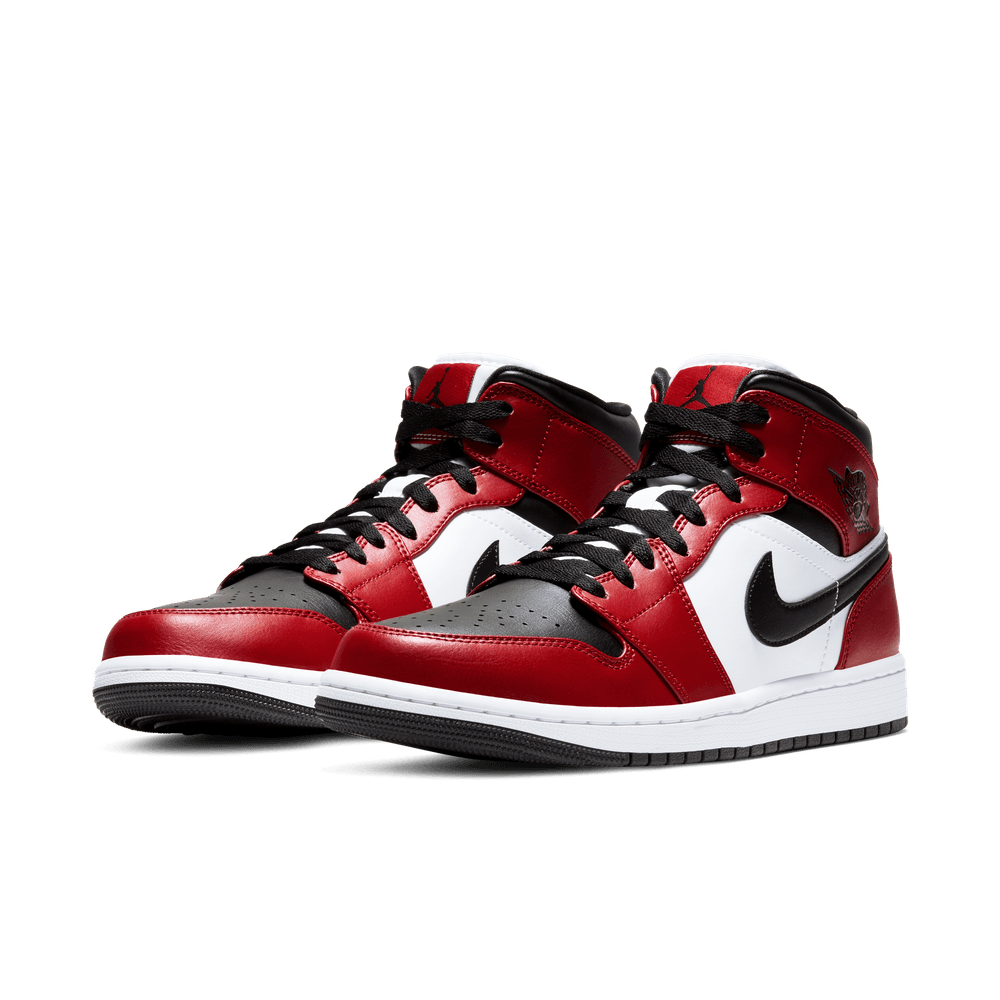 Air Jordan 1 Mid 'Chicago Black Toe'
