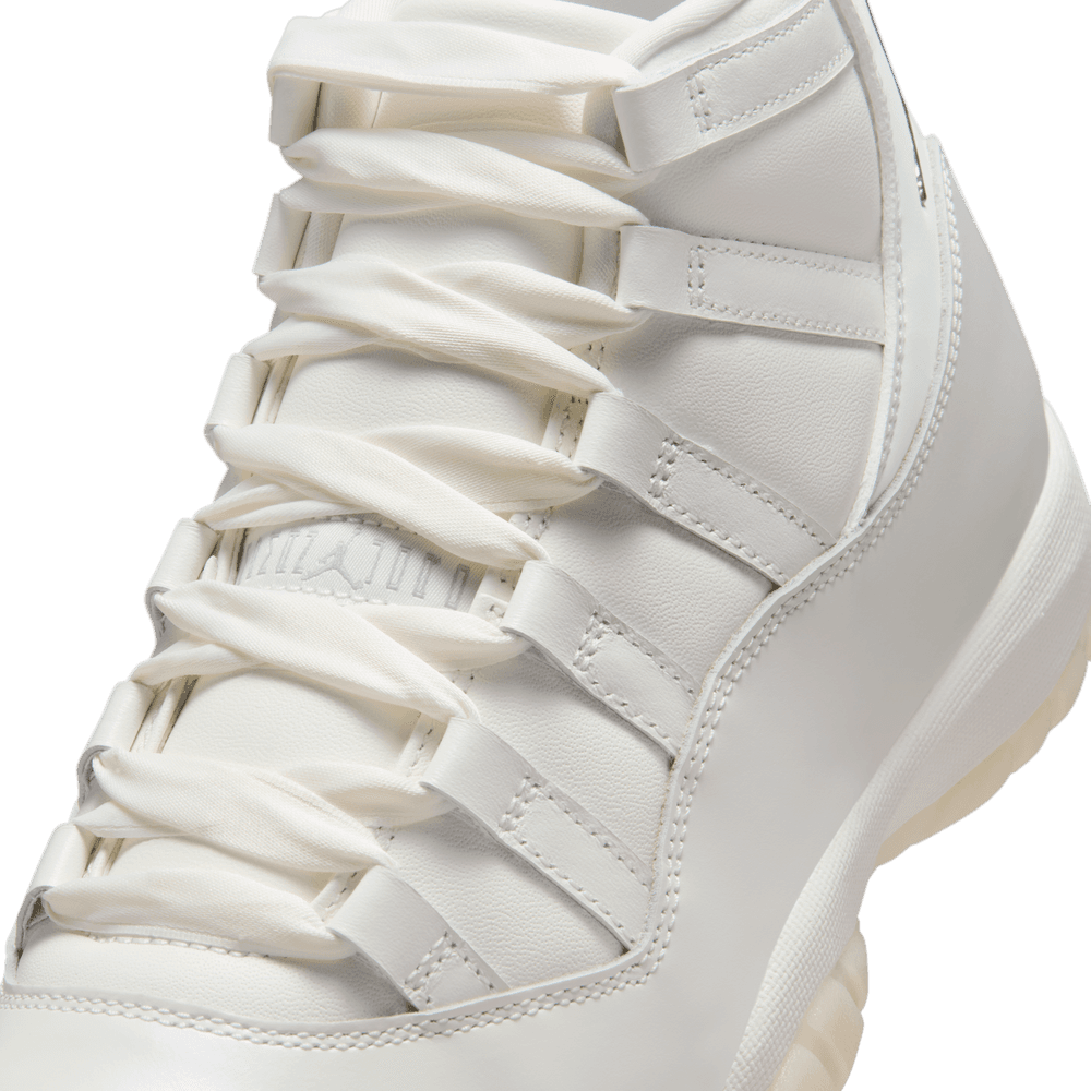 W Air Jordan 11 Retro 'Grand Finale'