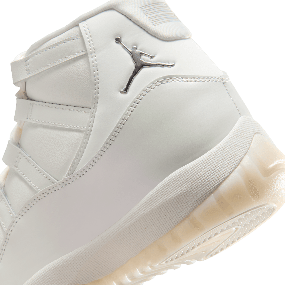 W Air Jordan 11 Retro 'Grand Finale'