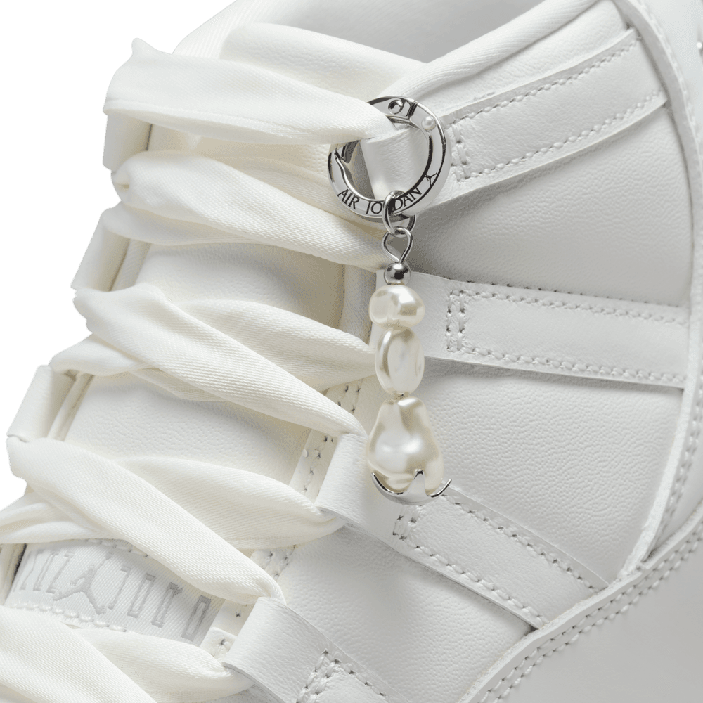 W Air Jordan 11 Retro 'Grand Finale'