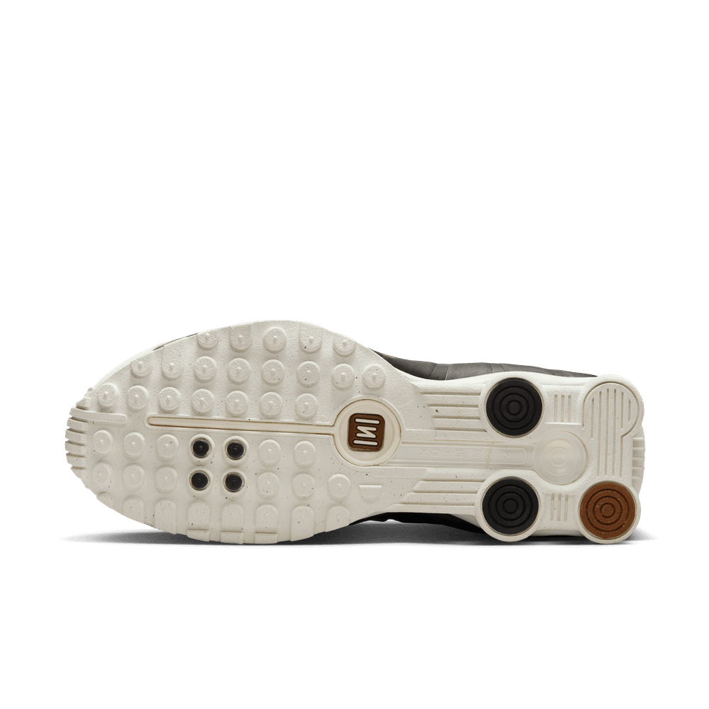 W Shox R4 'Sail Fauna Brown'