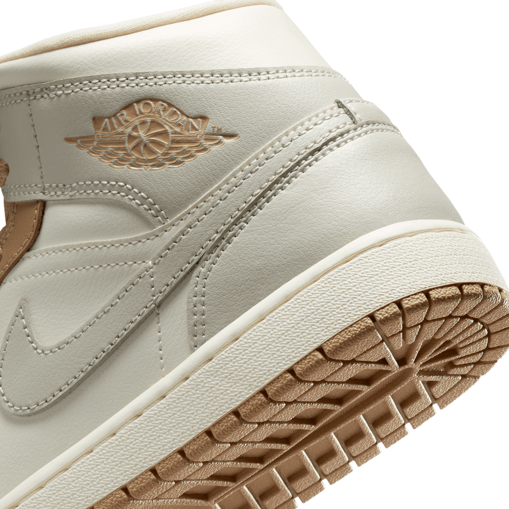 W Air Jordan 1 Mid 'Pale Ivory Hemp'