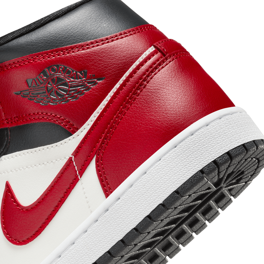 W Air Jordan 1 Mid 'Black Toe'