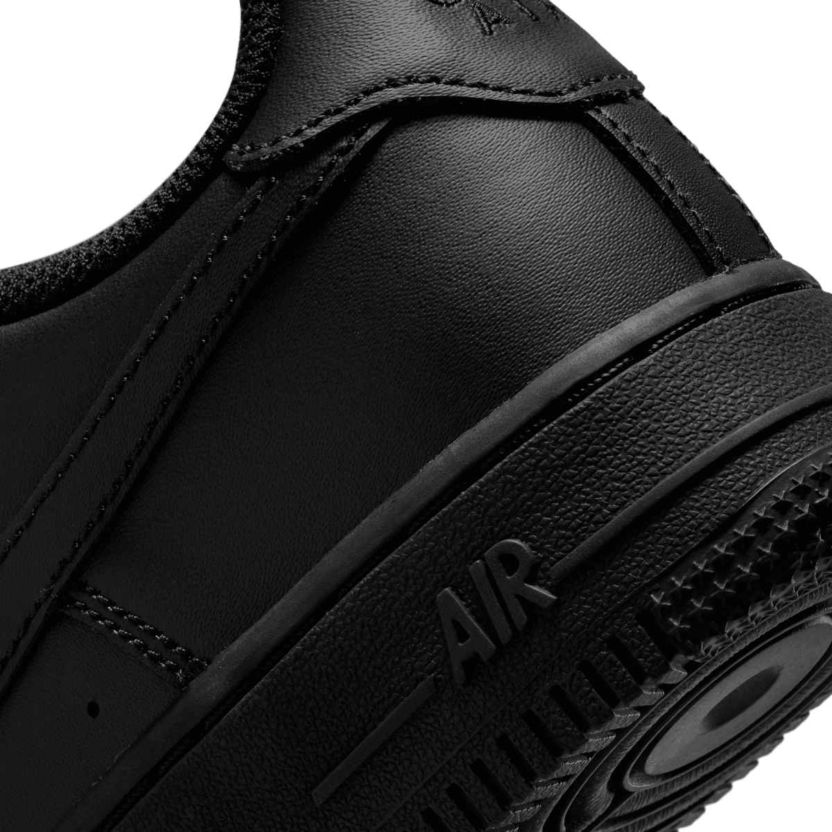 Air Force 1 LE GS 'Triple Black'