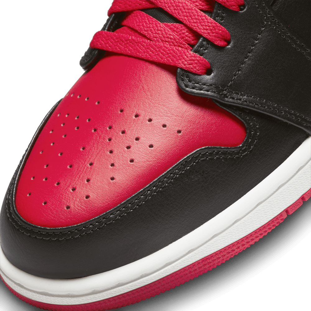 Air Jordan 1 Mid 'Alternate Bred'