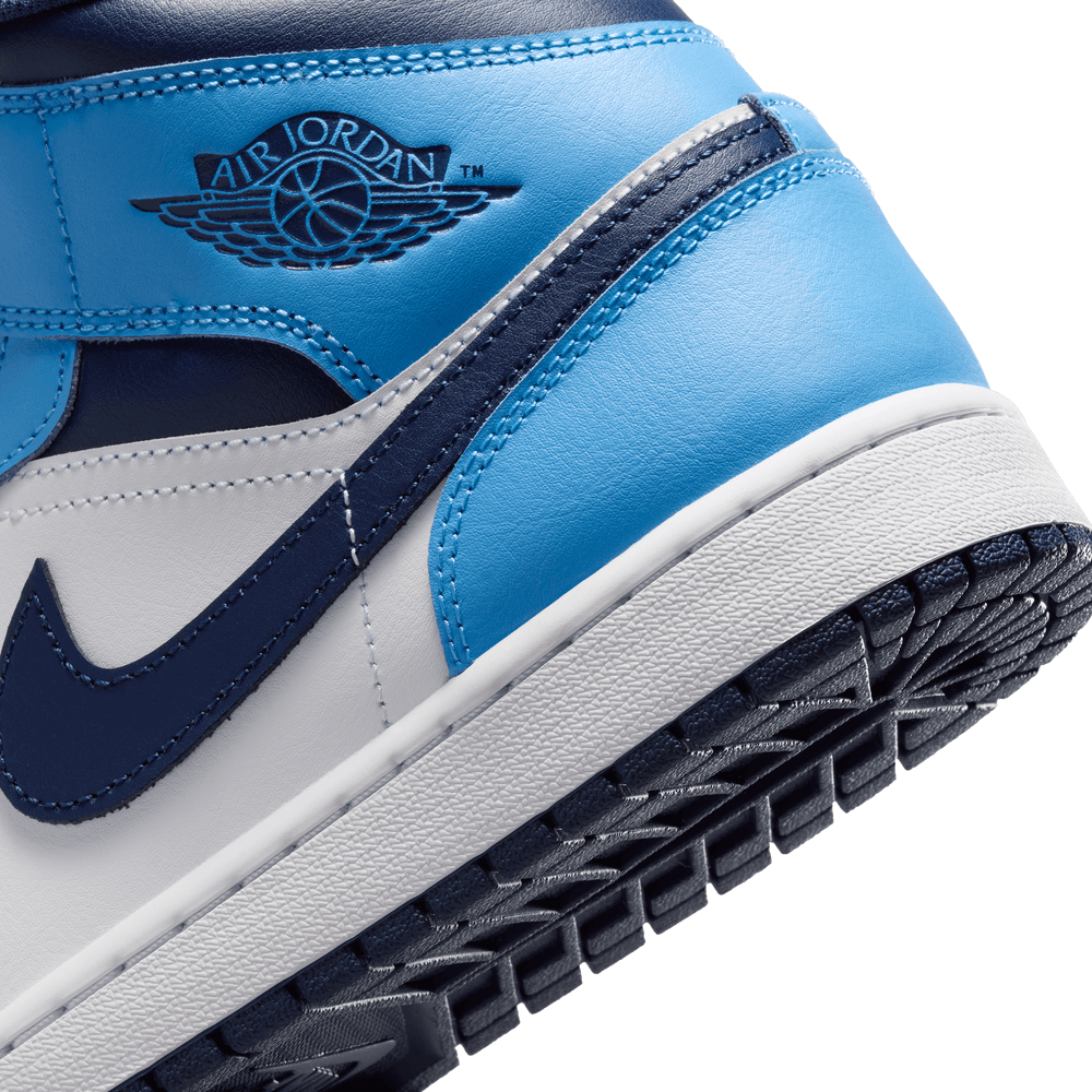 Air Jordan 1 Mid 'University Blue Midnight Navy'
