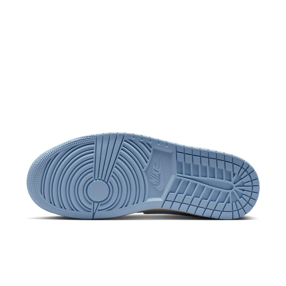 W Air Jordan 1 Retro High OG 'Pale Ivory Pyschic Blue'