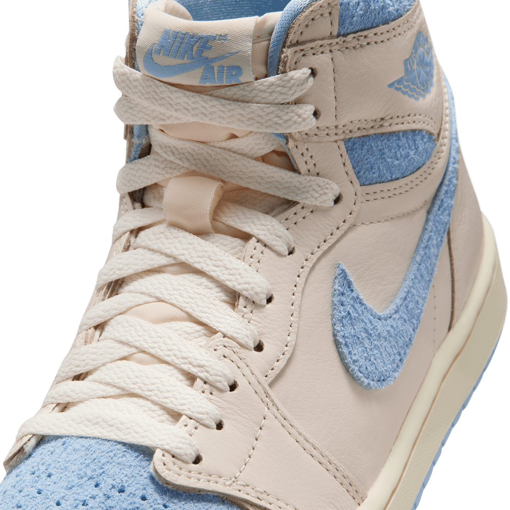 W Air Jordan 1 Retro High OG 'Pale Ivory Pyschic Blue'