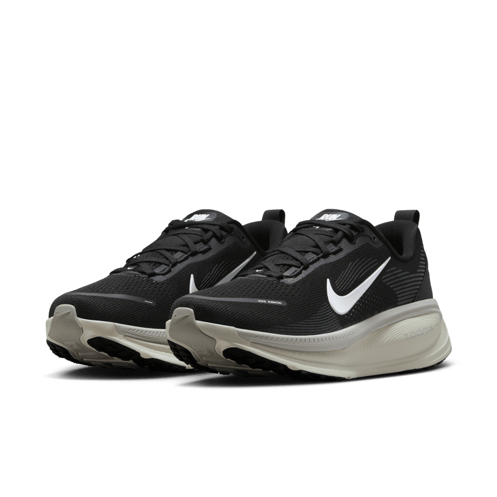 Vomero 18 'Black Coconut Milk'