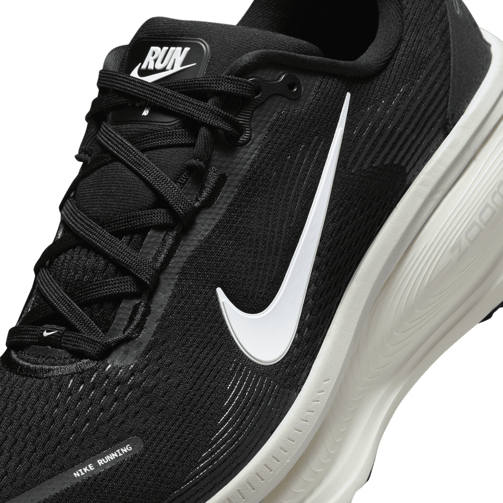 Vomero 18 'Black Coconut Milk'