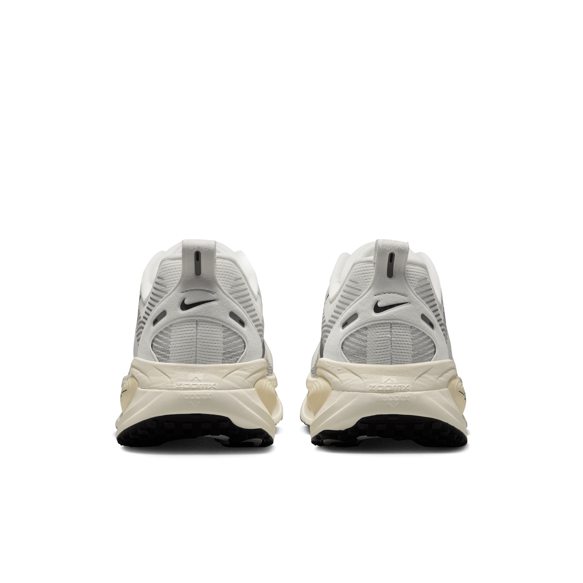 Vomero 18 'Coconut Milk'