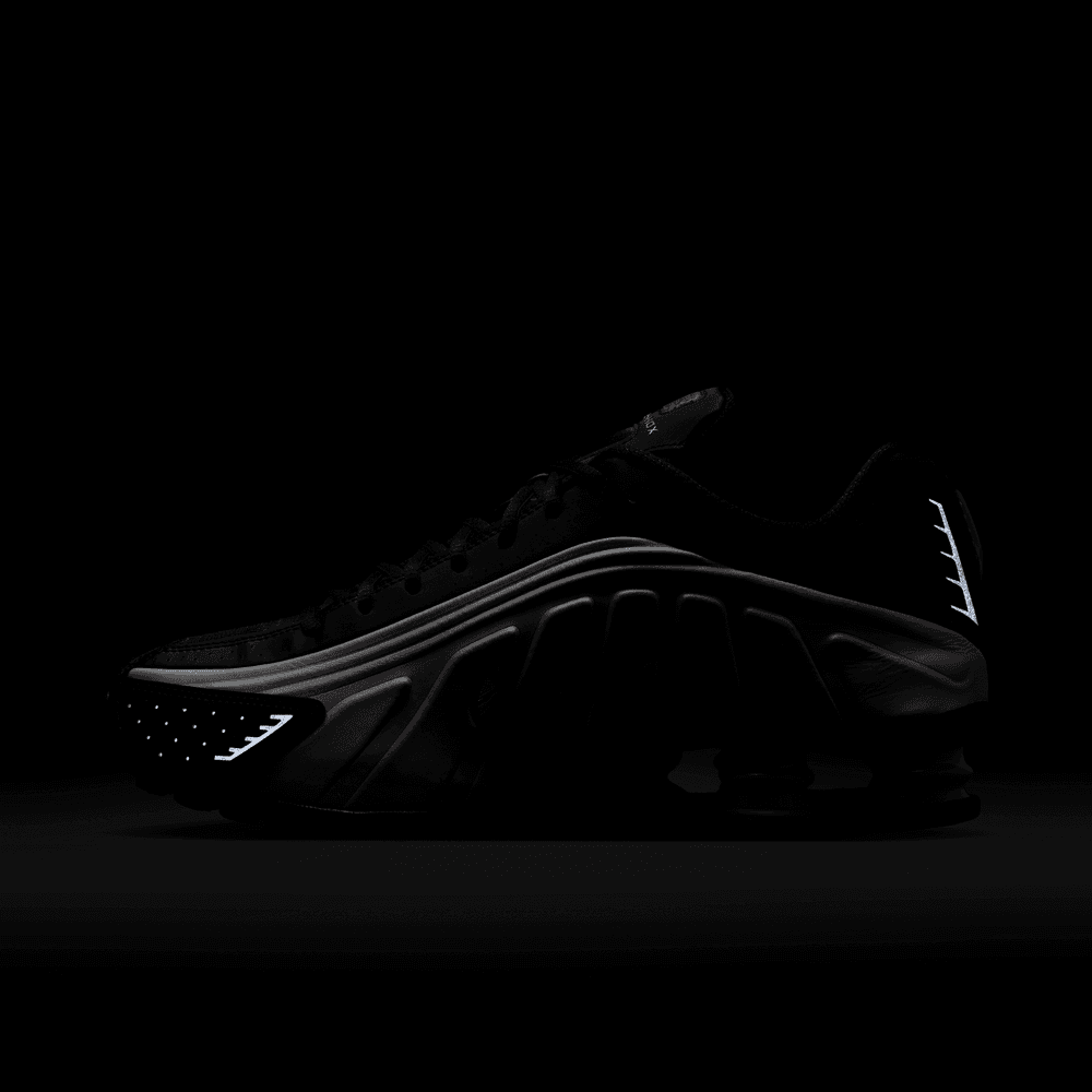 Shox R4 'Bright Mandarin'