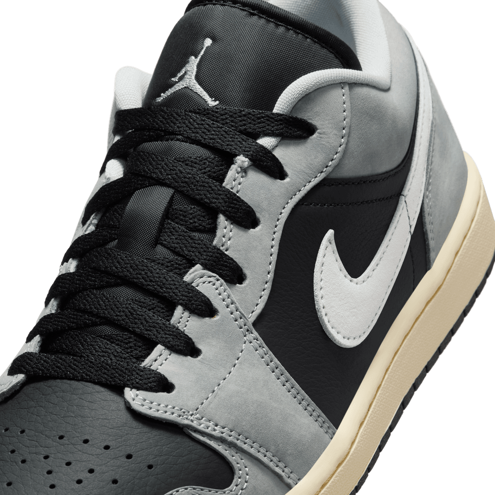 Size 8 - Air Jordan 1 Retro Low White Metallic Gold W for