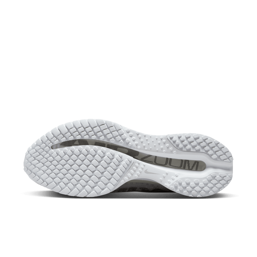 Pegasus Premium 'White Metallic Silver'