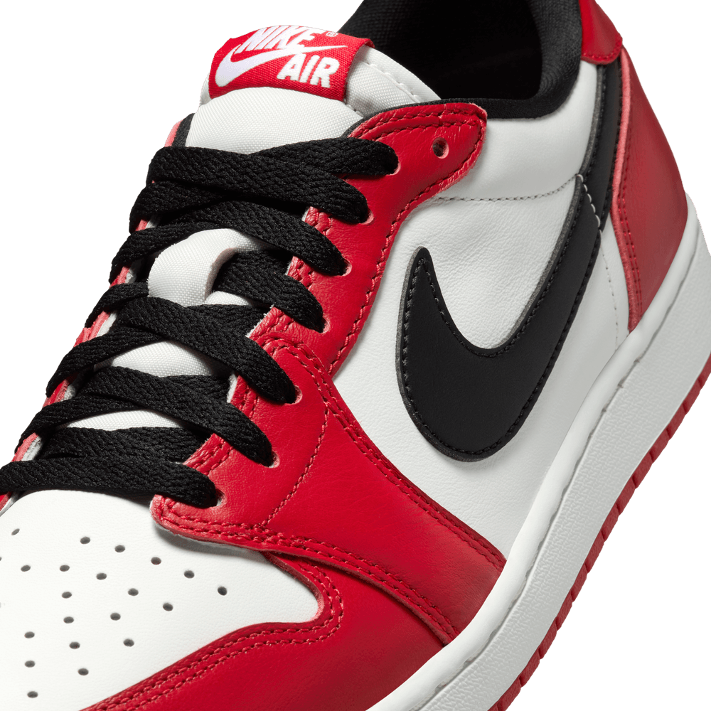 Air Jordan 1 Retro Low OG 'Chicago'