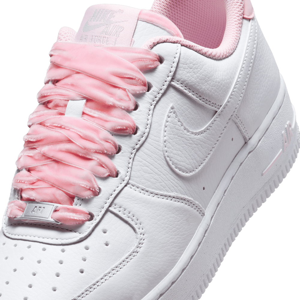 W Air Force 1 '07 Vintage 'Pink Velvet Laces'