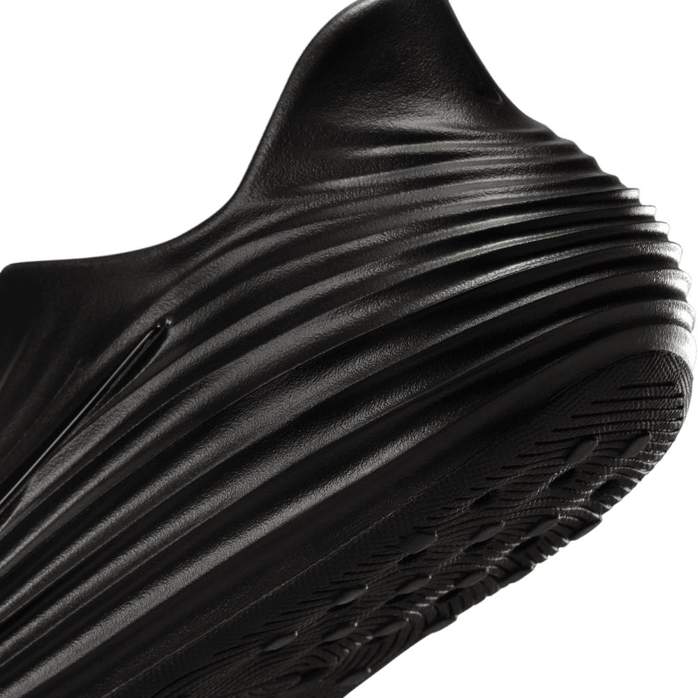 W ReactX Rejuven8 'Triple Black'