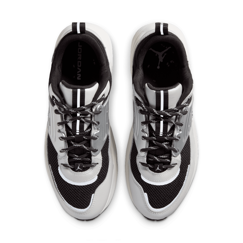 Jordan Trunner O/S 'Photon Dust'