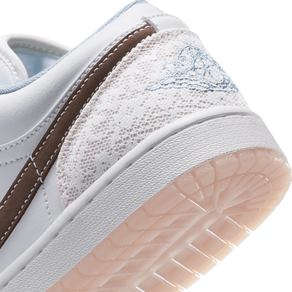 W Air Jordan 1 Low 'Coral Reef'
