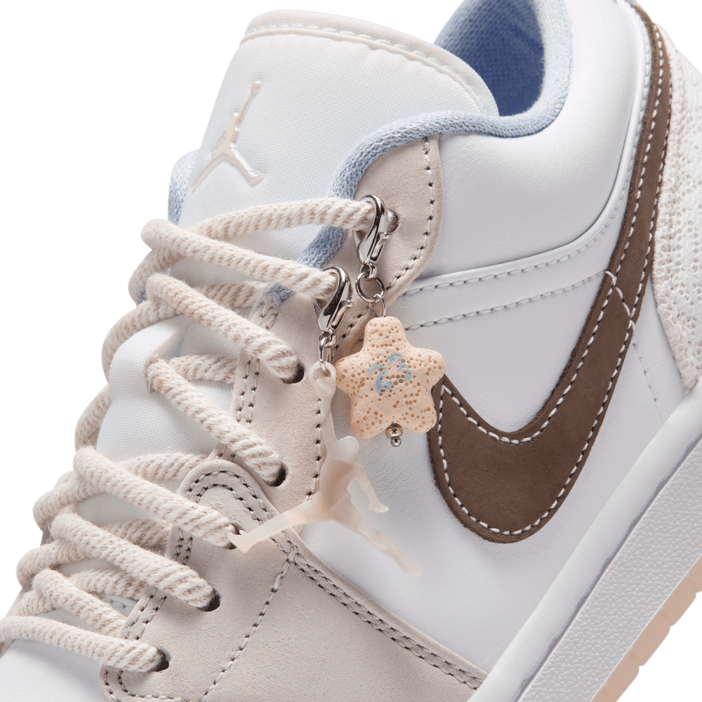 W Air Jordan 1 Low 'Coral Reef'