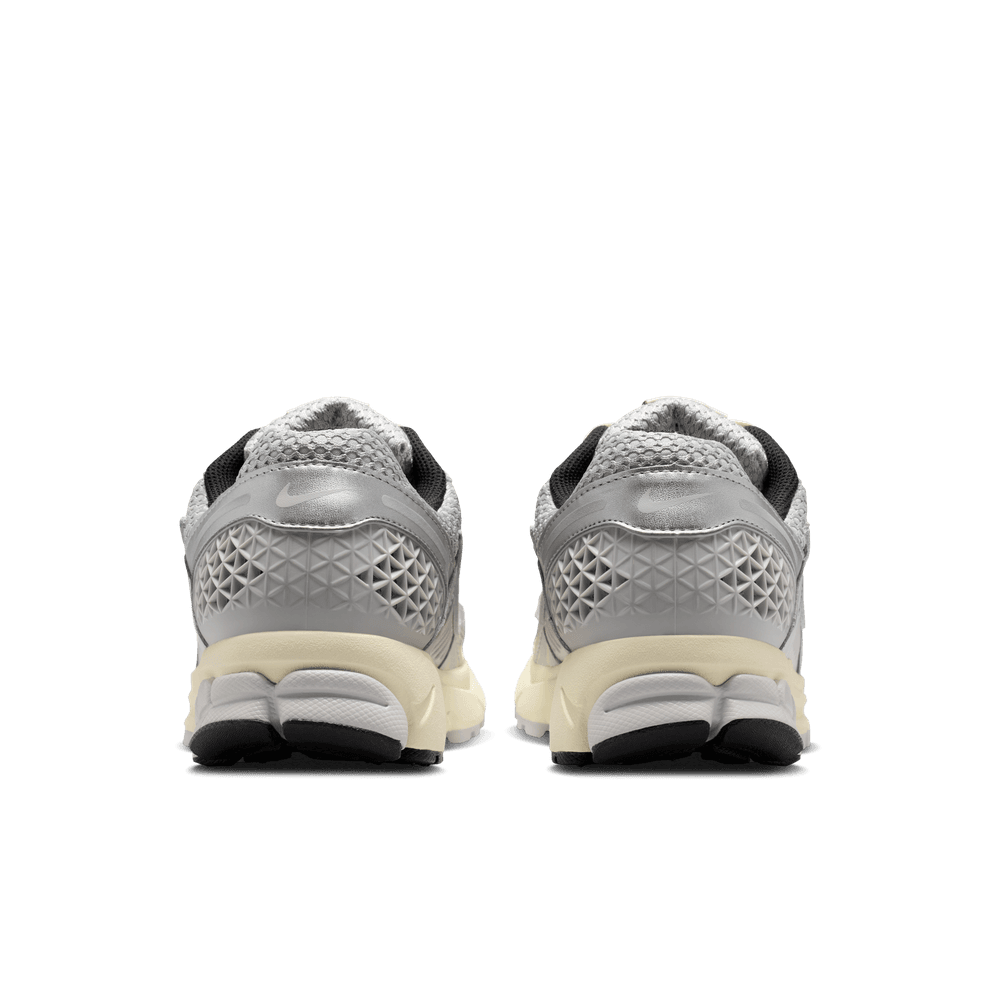 Air Zoom Vomero 5 'Grey Fog Chrome'