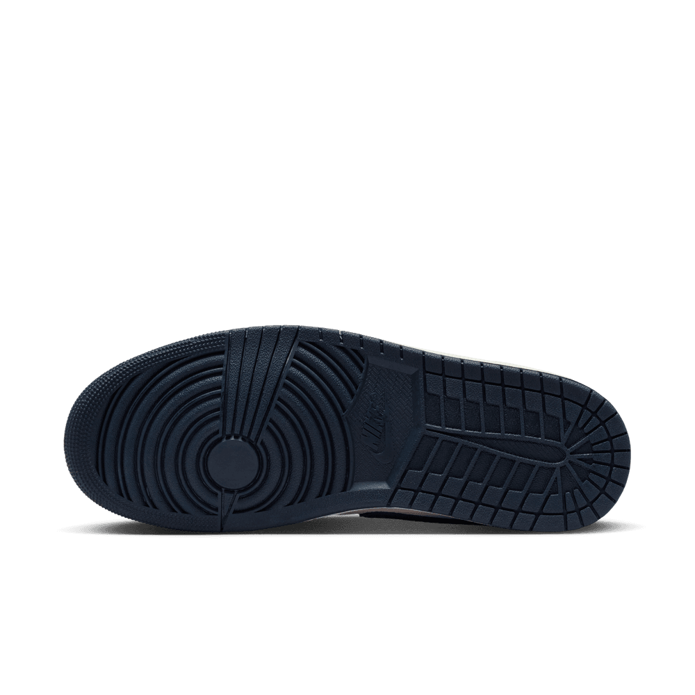 Air Jordan 1 Low SE 'Obsidian Suede'