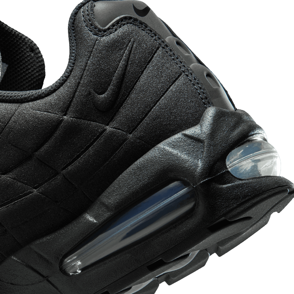 nike air max 95 se trainers in black