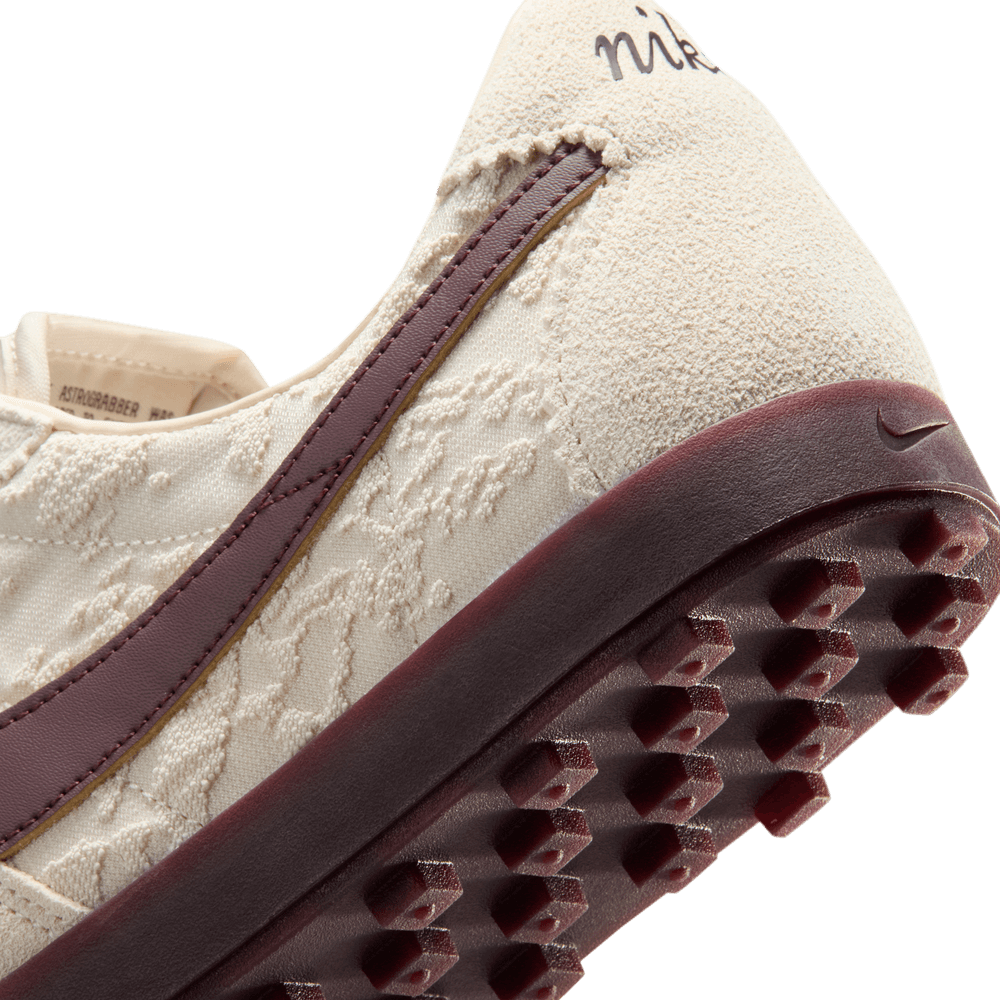 W Astrograbber Leather SE 'Light Cream Burgundy Crush'