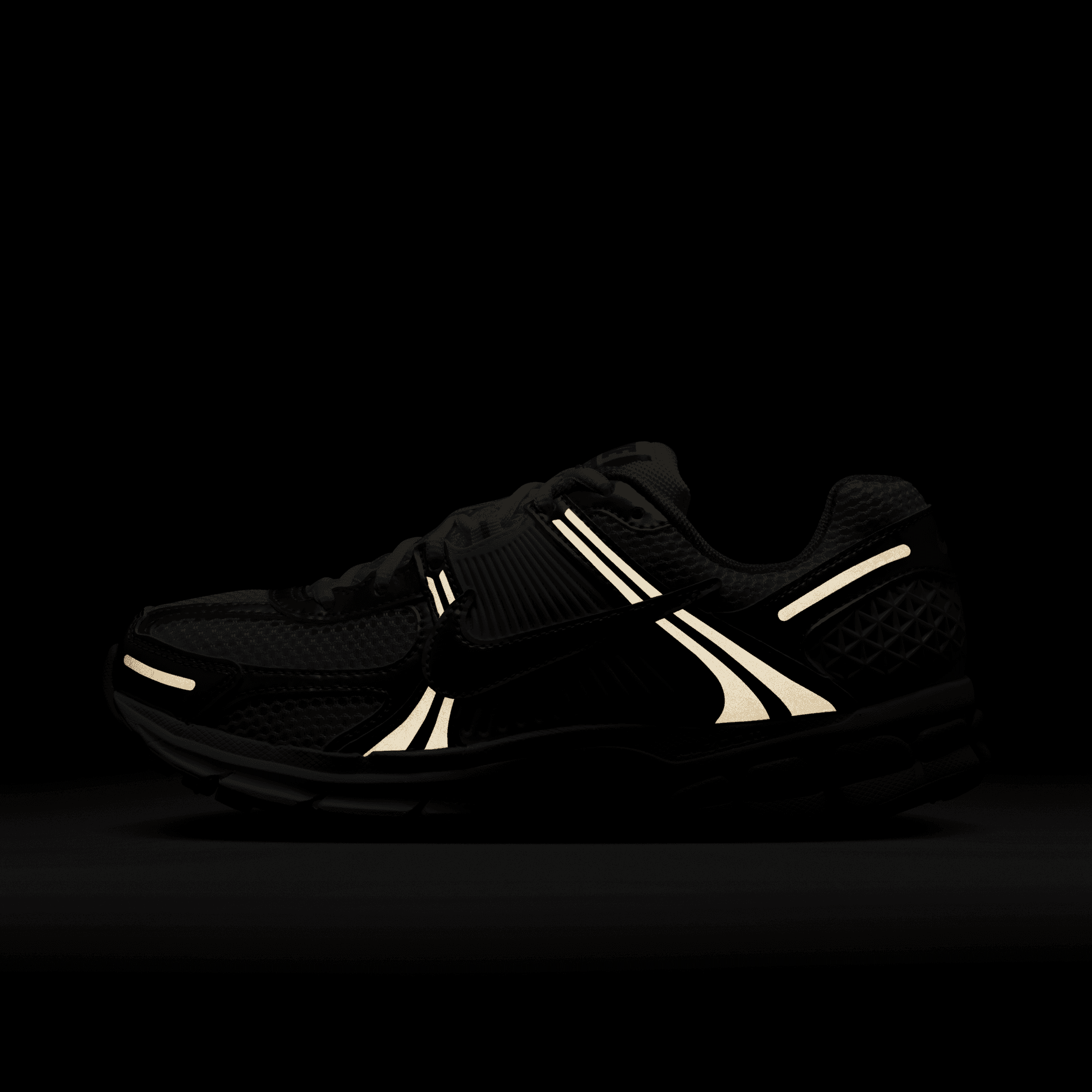 W Zoom Vomero 5 'Rose Gold'