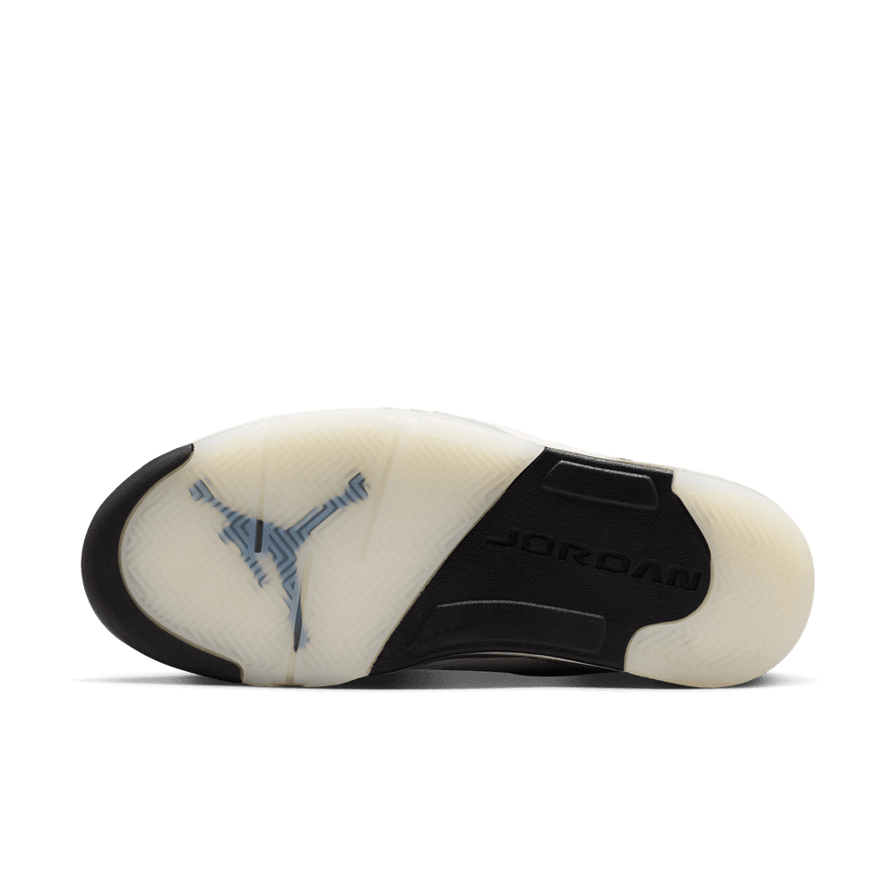 W Air Jordan Sixty Plus Low 'Sail Black Swan'