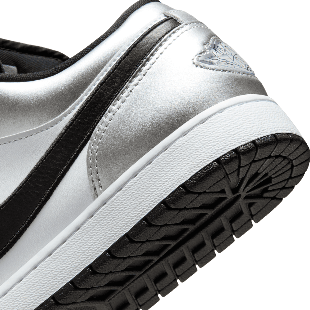 Air Jordan 1 Low SE Tiempo 'Metallic Silver'