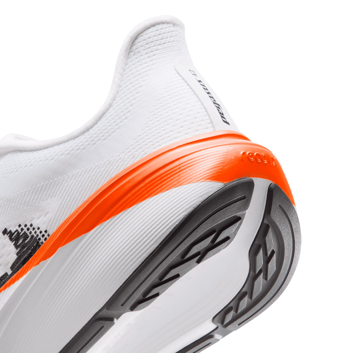 Pegasus 42 'White Total Orange'