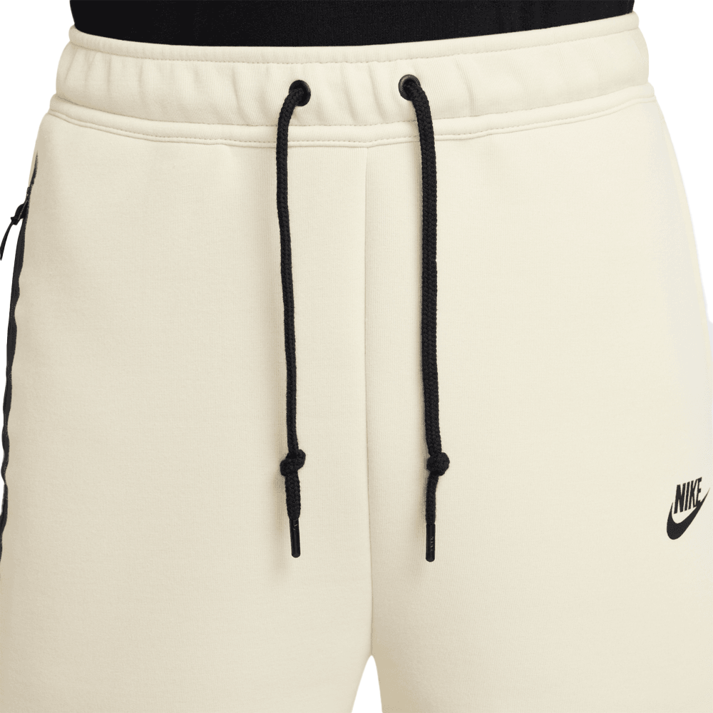 NSW Tech Fleece Shorts 'Light Khaki'