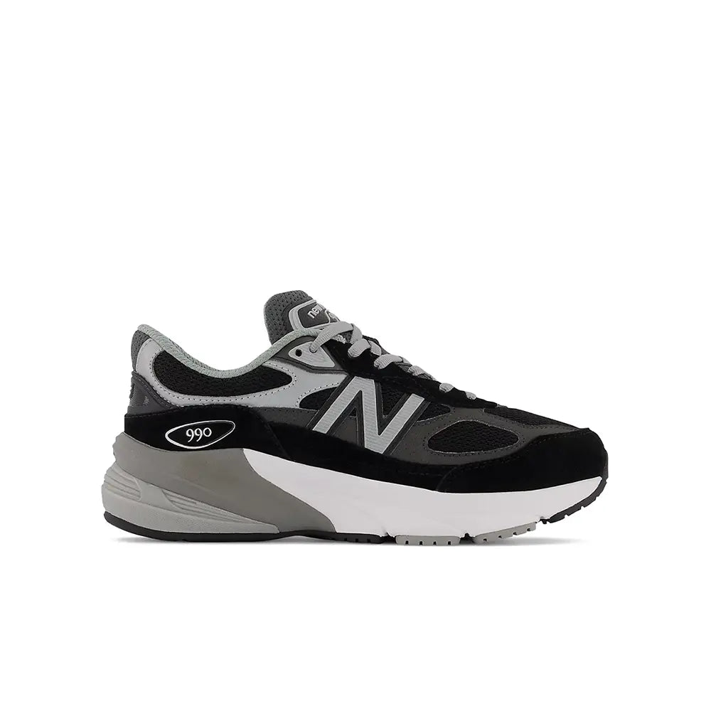 990 v6 GS 'Black White'
