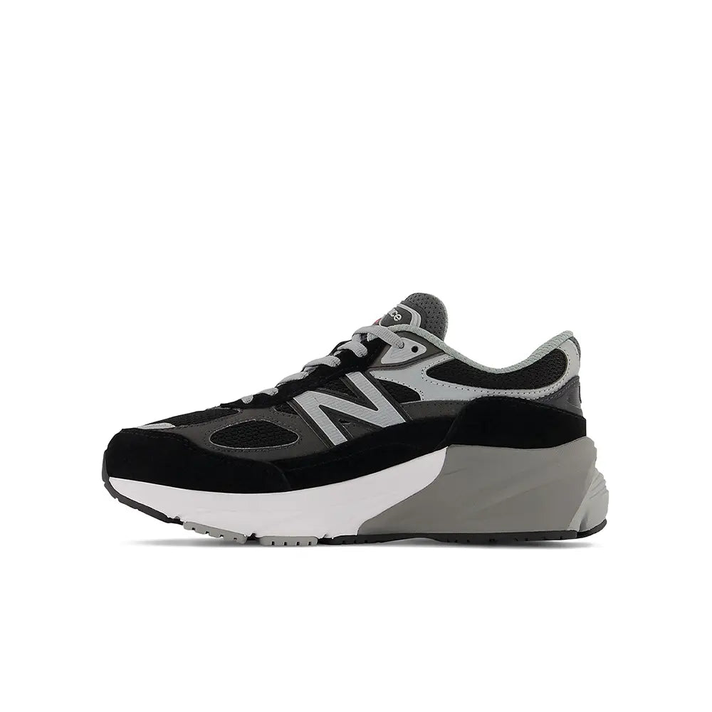 990 v6 GS 'Black White'