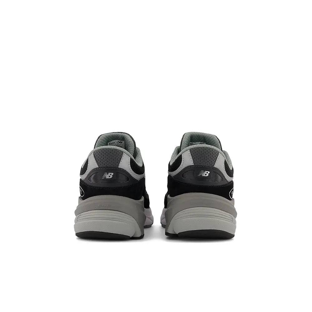 990 v6 GS 'Black White'